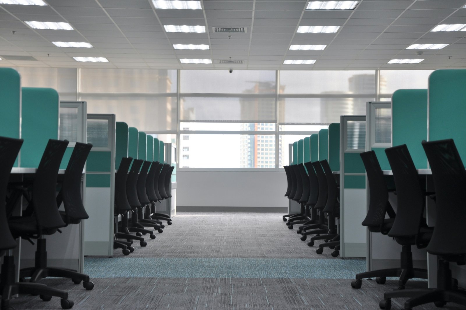 Immeuble de bureaux et activités commerciales